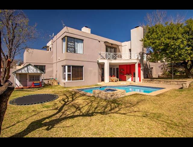4 BEDROOM HOUSE FOR SALE IN FOURWAYS GARDENS